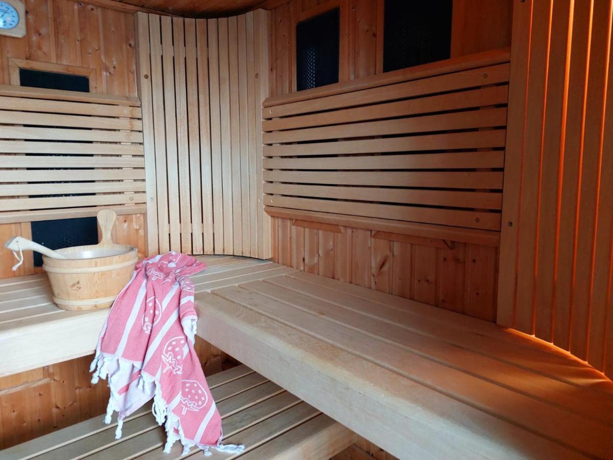 Luxe Gastenverblijf In Het Hart Van Friesland Akkrum Eksteriør billede